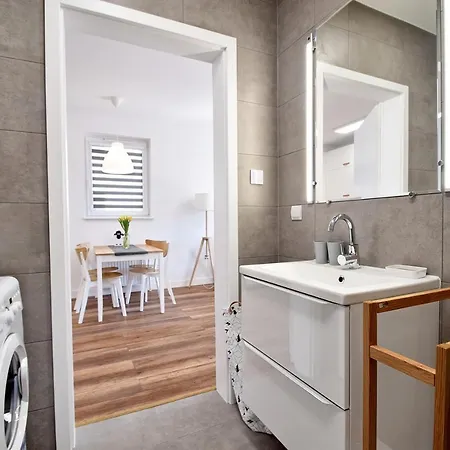 Bursztyn 2 Apartment *